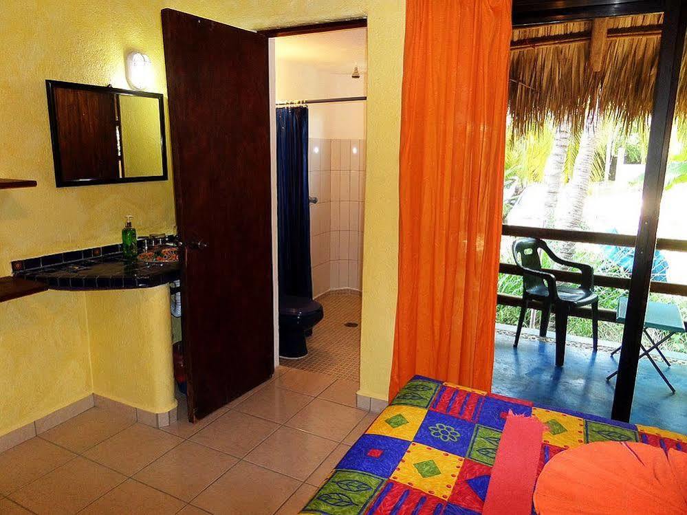 Hotelito Swiss Oasis, Playa Zicatela - Adults Only - No Groups - Kitchen Puerto Escondido  Exterior photo